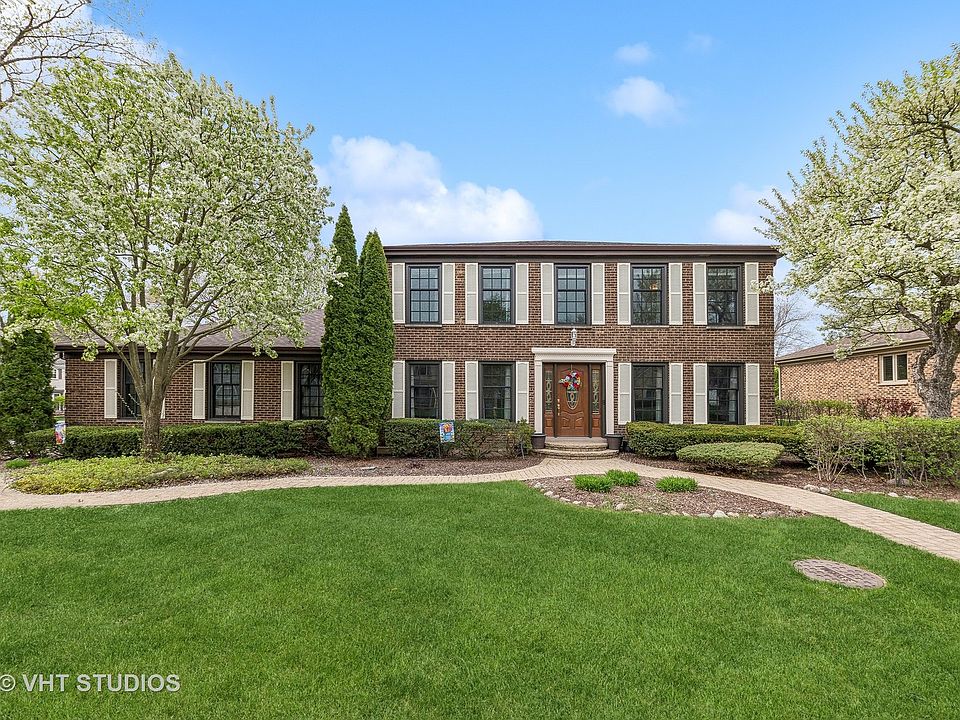 1st image of 639 W Revere Ln