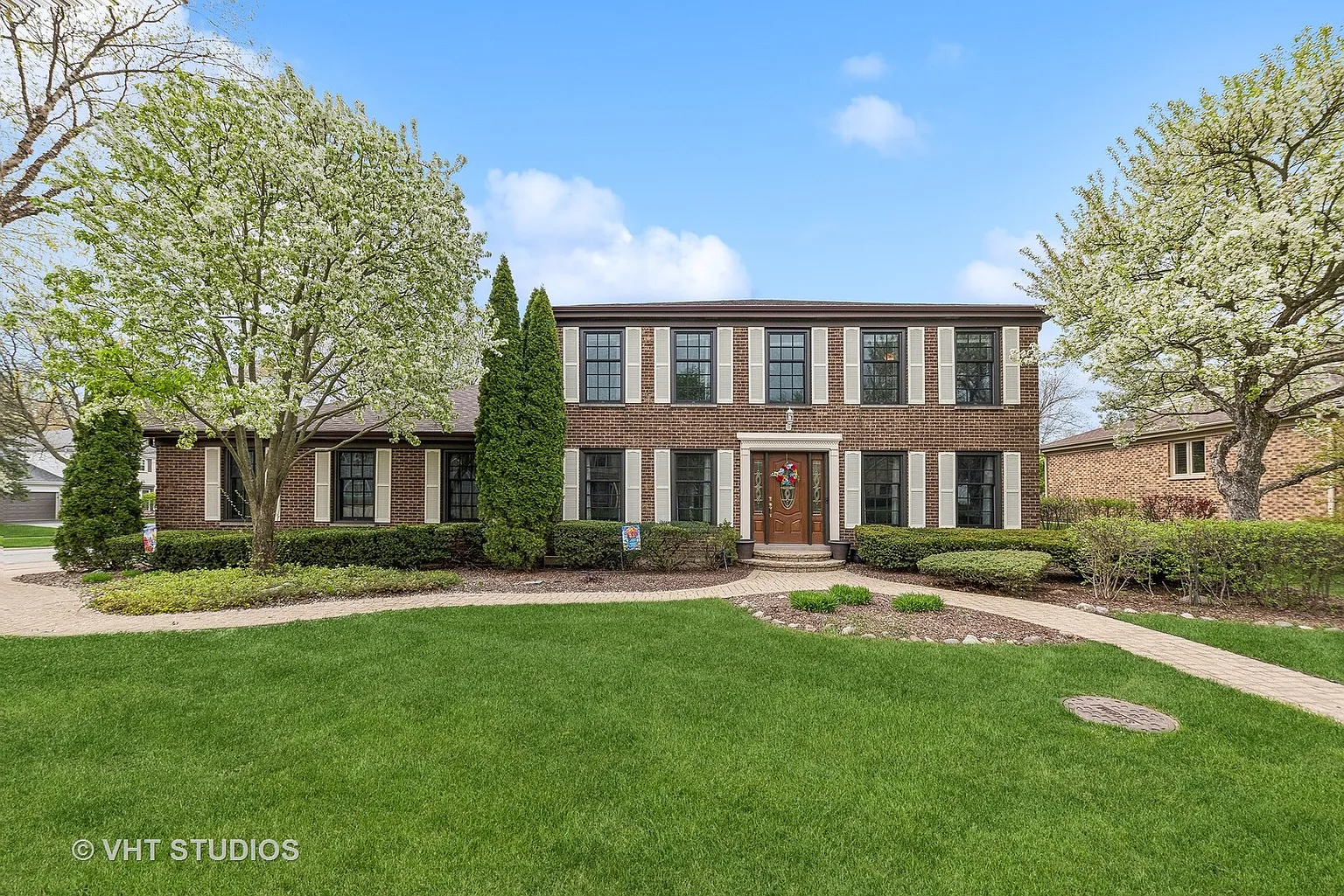639 W Revere Ln photo 1