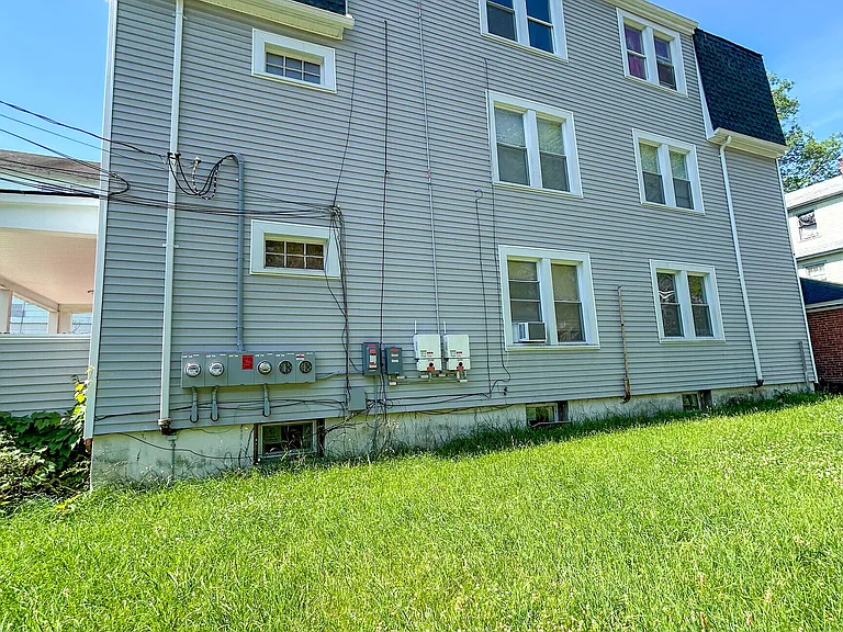 57-59 Love Ln #2 — Photo 27