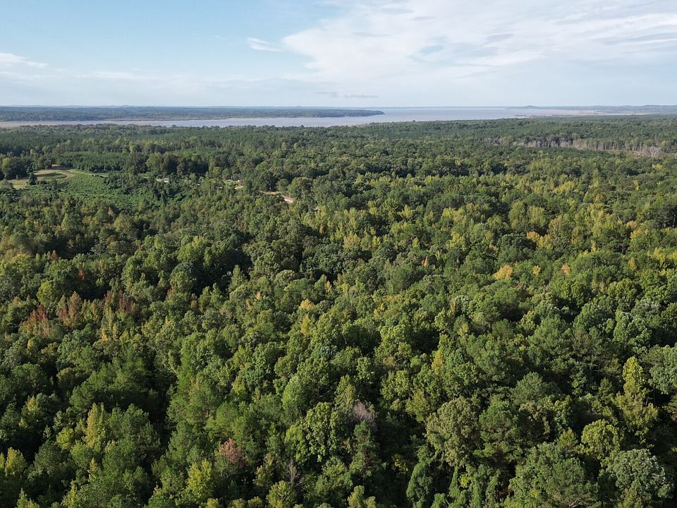 Grenada Lake in the distance
