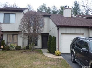 42 Maplewood Ct, Baldwin, NY 11510