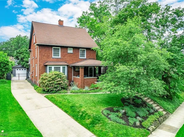 1450 Waterbury Rd, Lakewood, OH 44107