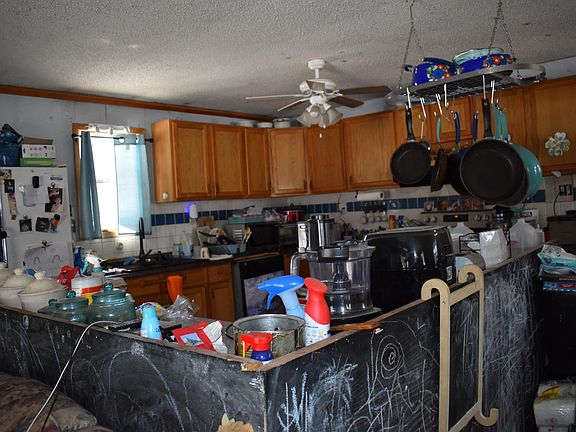 4th image of 15956 Hines Rd