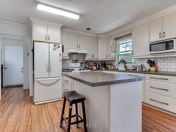 3rd image of 1384 Graham Side Rd