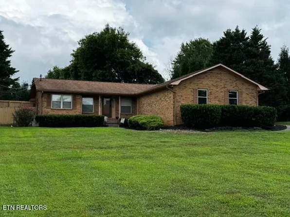 2826 Kendra Dr, Louisville, TN 37777