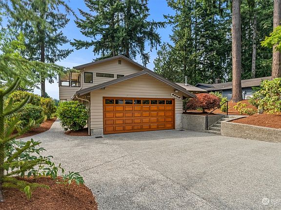 3rd image of 2059 166th Avenue SE
