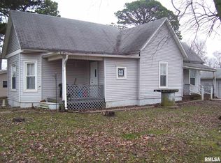 107 3rd St, Alma, IL 62807