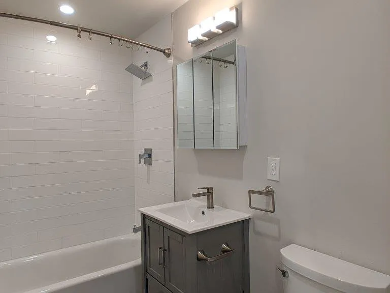1811 Francisco St — Photo 20