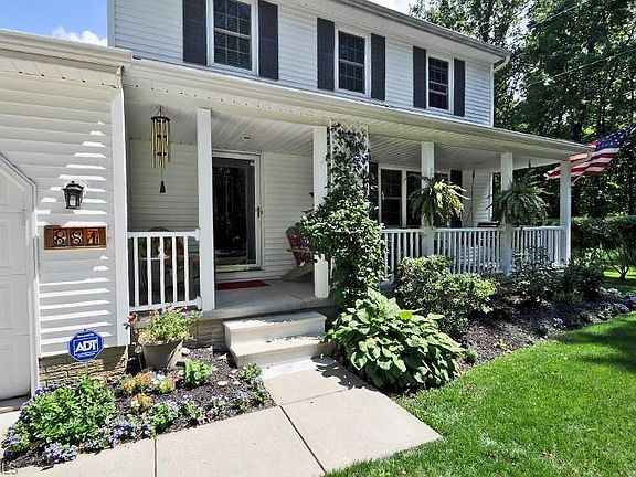 2nd image of 881 Maplewood Ave