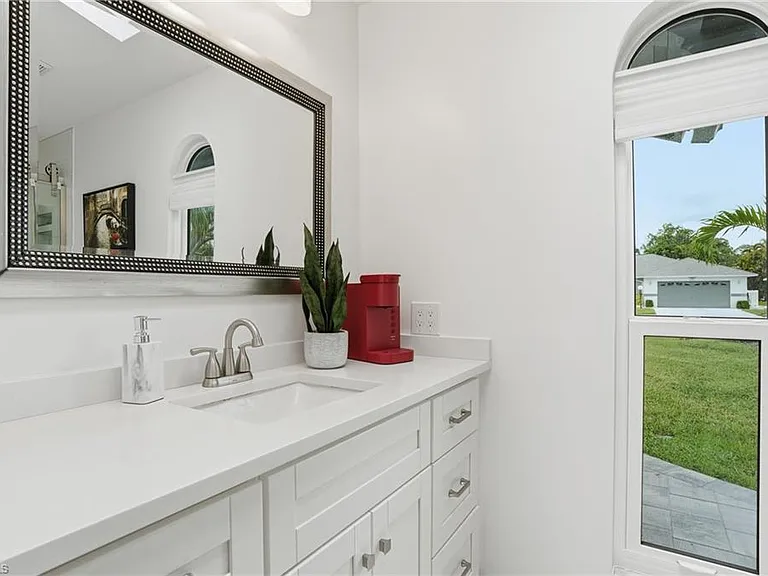 132 Bordeaux Cir — Photo 9