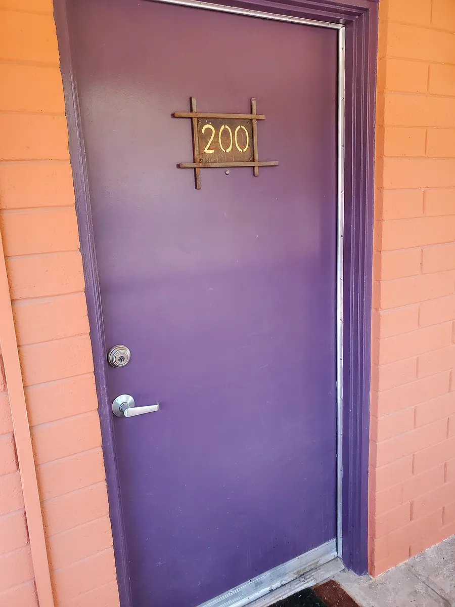 Building Photo - 55 N Cherry Ave #200