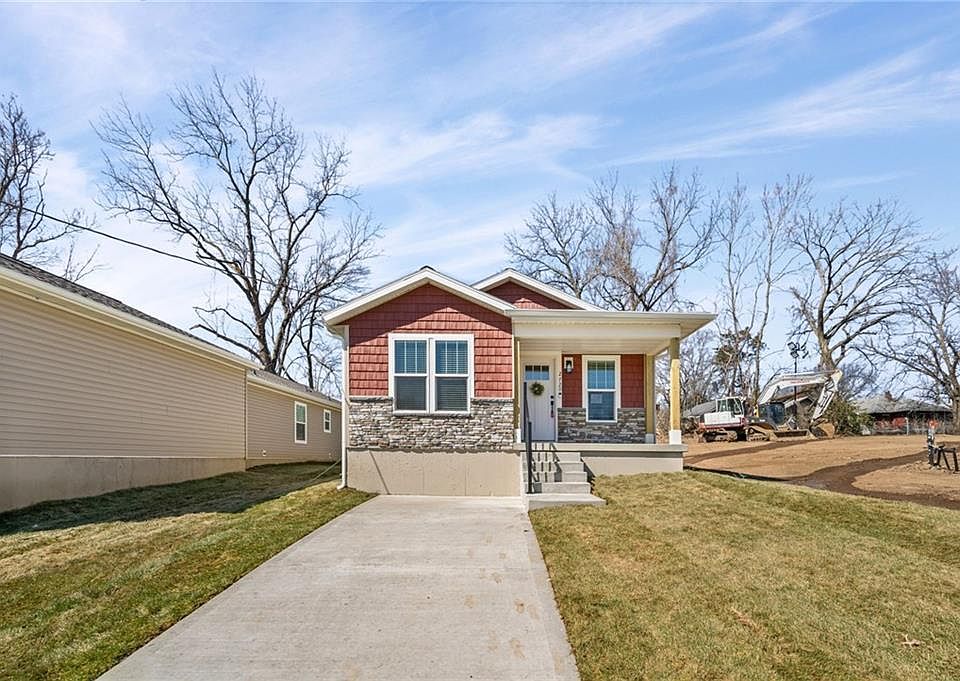 1st image of 2720 N 21st Pl