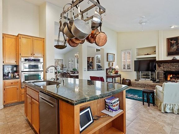 5th image of 317 Caldarella Cir