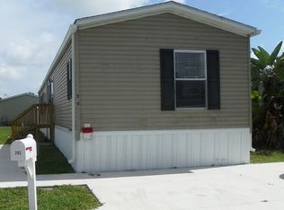 292 Spring Cir, West Palm Beach, FL 33410