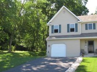 1704 Beaumont Ave, Temple, PA 19560