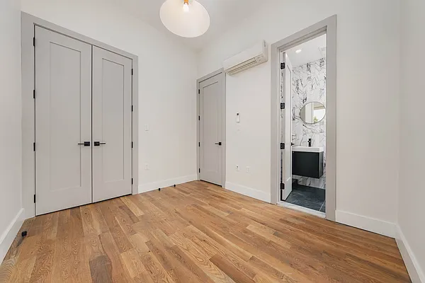 Rented by Space Link Realty | media 12