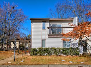115 Drury Cir, Sterling, VA 20164