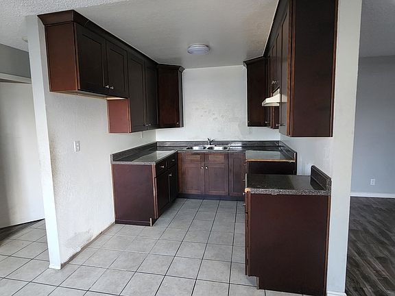 4th image of 113 Lime St APT 8
