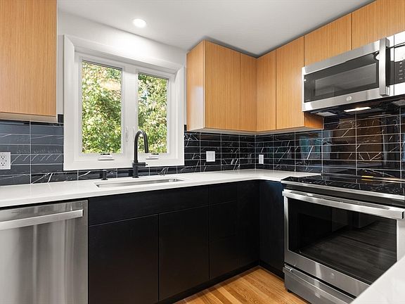 4th image of 19 Selwyn Rd