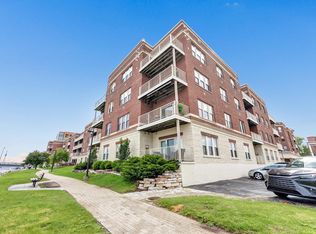 118 S Washington St #304B, Green Bay, WI 54301