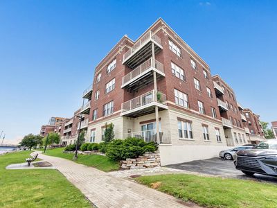 118 S Washington St #304B, Green Bay, WI, 54301