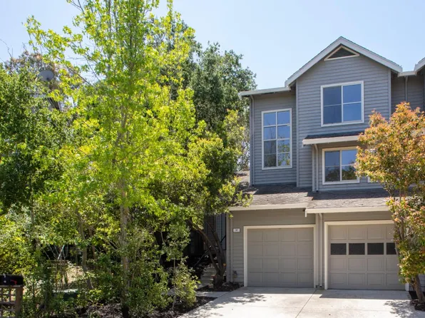 14 Ryan Ct, Stanford, CA 94305