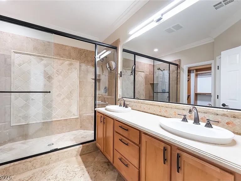 2676 Lochleven Way — Photo 57