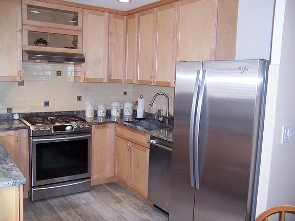 5th image of 5400 S Hyde Park Blvd APT 5C
