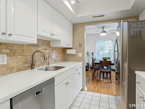 5th image of 7 Glen Ridge #7