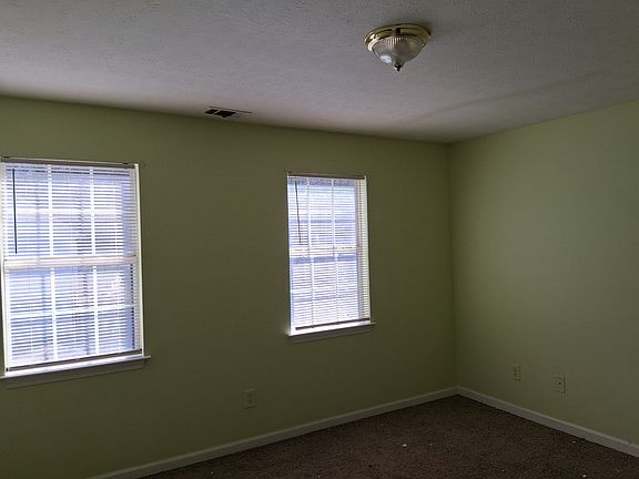 5th image of 209 E Wilson St #29-1
