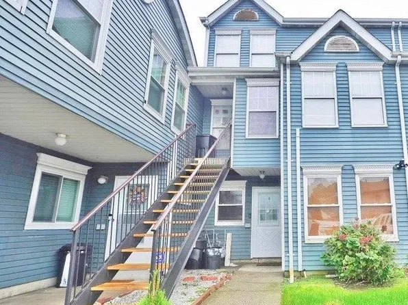 21 Pond Way #21, Staten Island, NY 10303