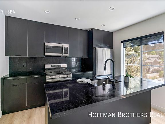 4th image of 207 Lucas Ave #207