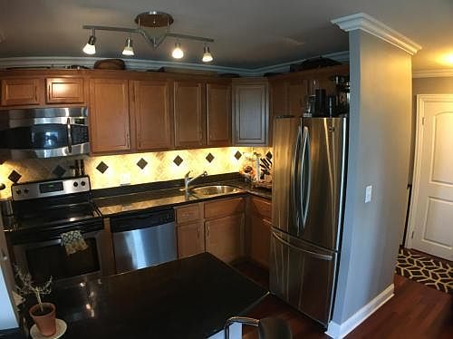 1st image of 88 W Schiller St #27XX