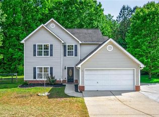 6250 Glen Port Cir, Flowery Branch, GA 30542