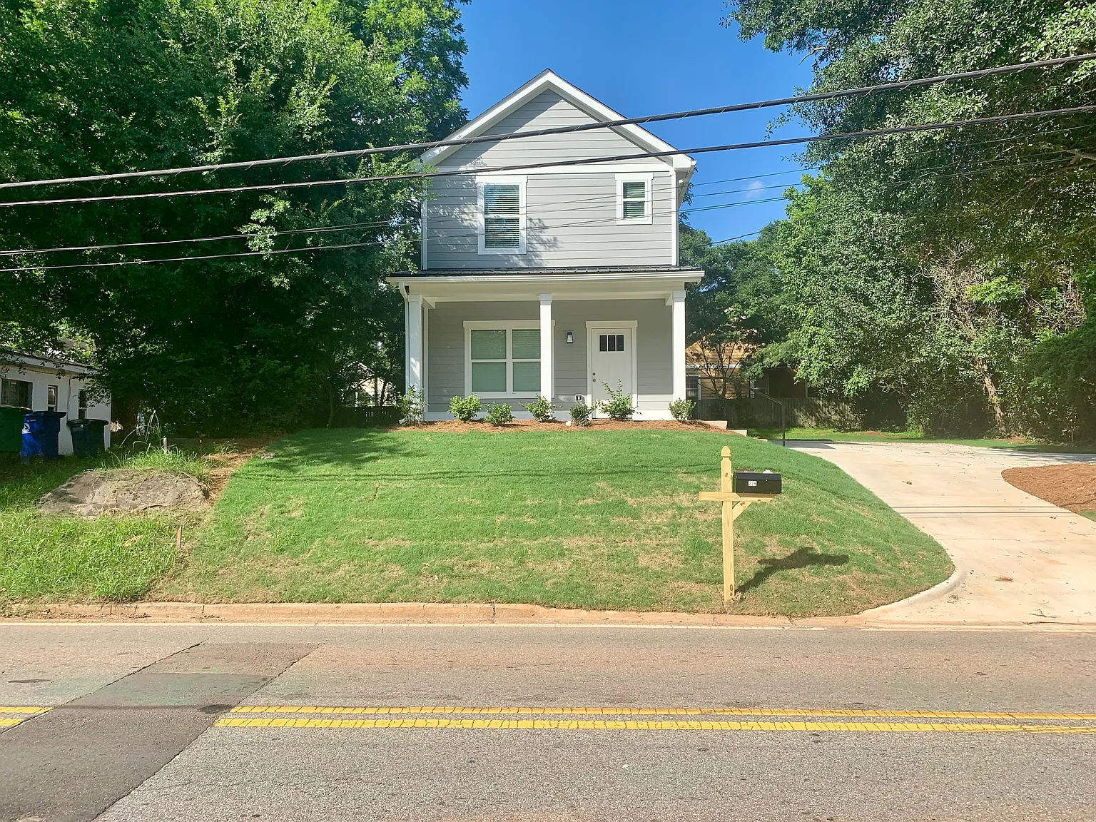 3 bed, 3.5 bath, 1700 sqft, $2,600 — Photo 3