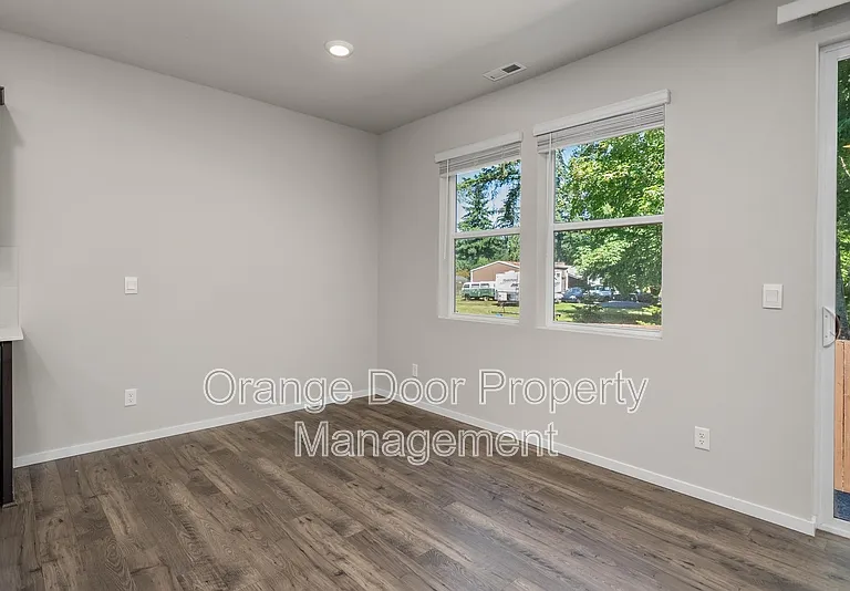 5611 151st Street Ct E — Photo 18
