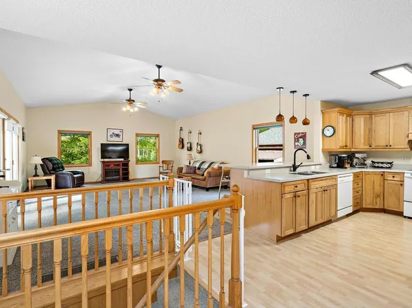 6221 Westedge Blvd, Mound, MN 55364