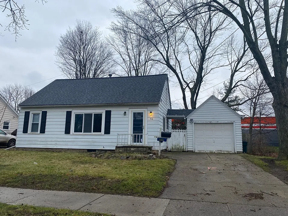 516 Robert St