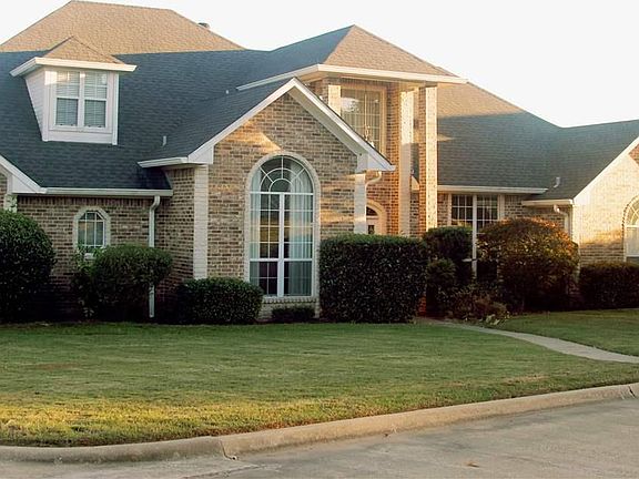 2nd image of 107 Glen Eagles Dr