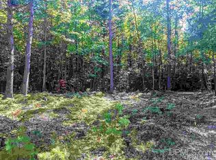 1427 Wright St, Marquette, MI 49855