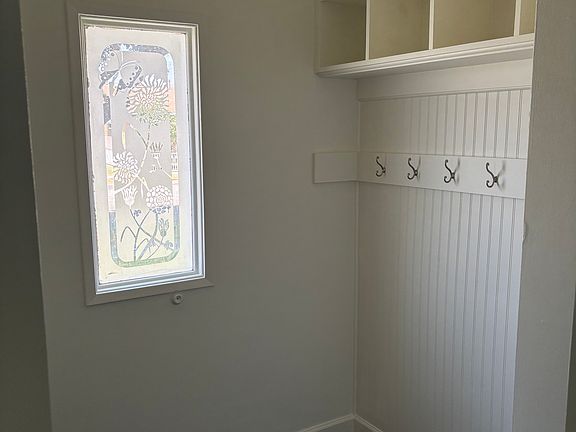 4th image of 2142 W Porter Ave