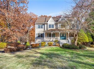 10 Mill Ct, Cortlandt Manor, NY 10567