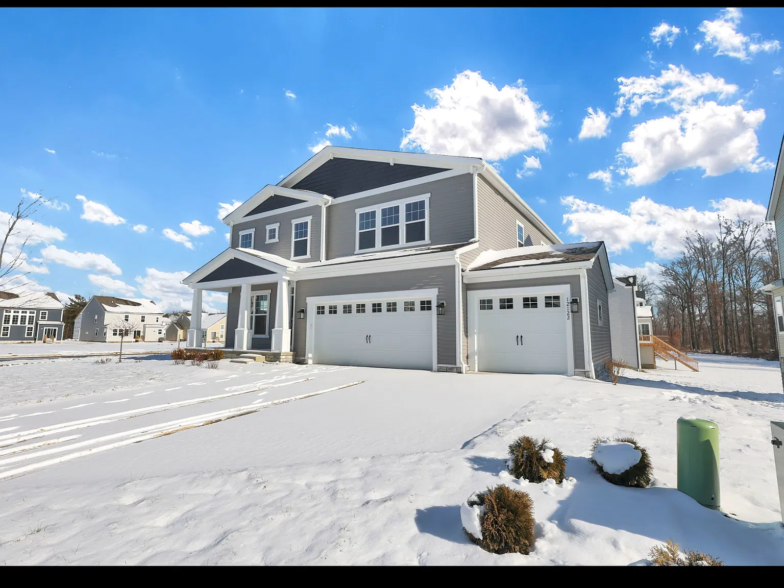 4 bed, 2.5 bath, 3200 sqft, $3,800 — Photo 2