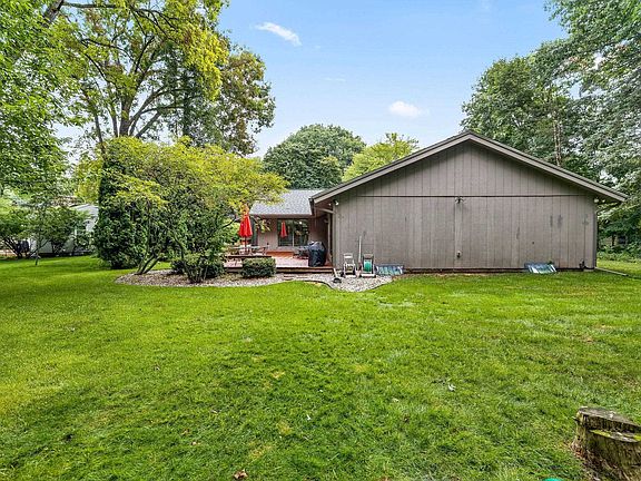 4th image of 3113 Camberley Ln