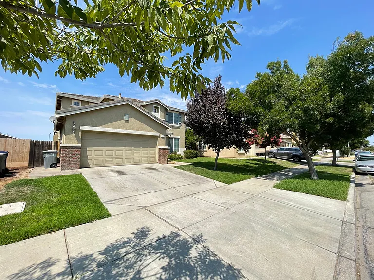 673 Coppola Ct — Photo 3