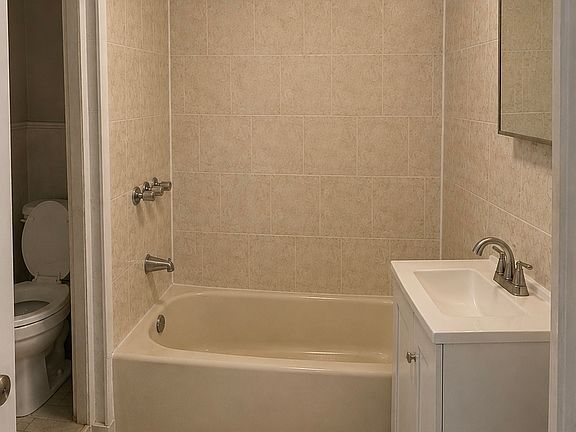 2nd image of 28 Murray Ave Floor 2