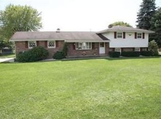 5644 Clover St, Louisville, OH 44641