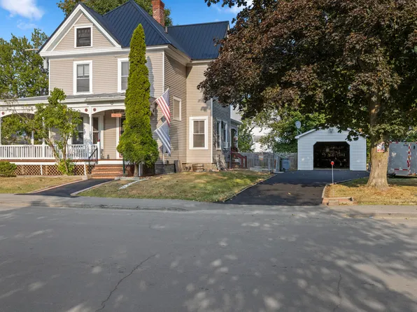 51 Maple Street, Madison, ME 04950