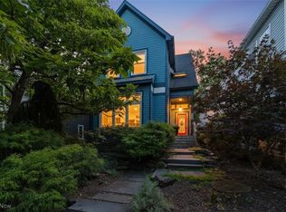 2035 W 11th St, Cleveland, OH 44113