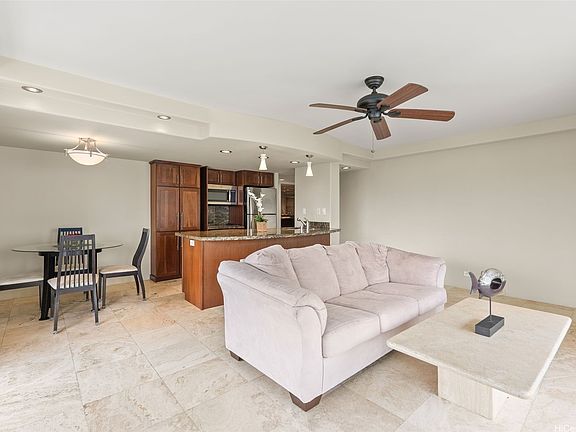 5th image of 240 Makee Rd APT 12C